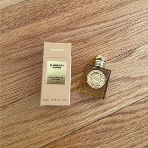 Burberry Goddess eau de parfum intense perfume sample